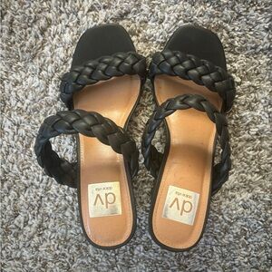 dolce Vida braided sandal heel in black size 7.5